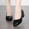 Spring and autumn style shallow-mouthed round toe soft leather soft sole mom shoes, single shoes with thick heels and medium heels, fashionable middle-aged women's leather shoes single shoes Application Scenario